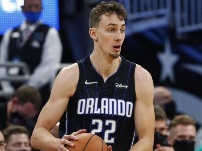 对于他来说 对于他来说