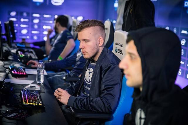 中后段果断 中后段果断